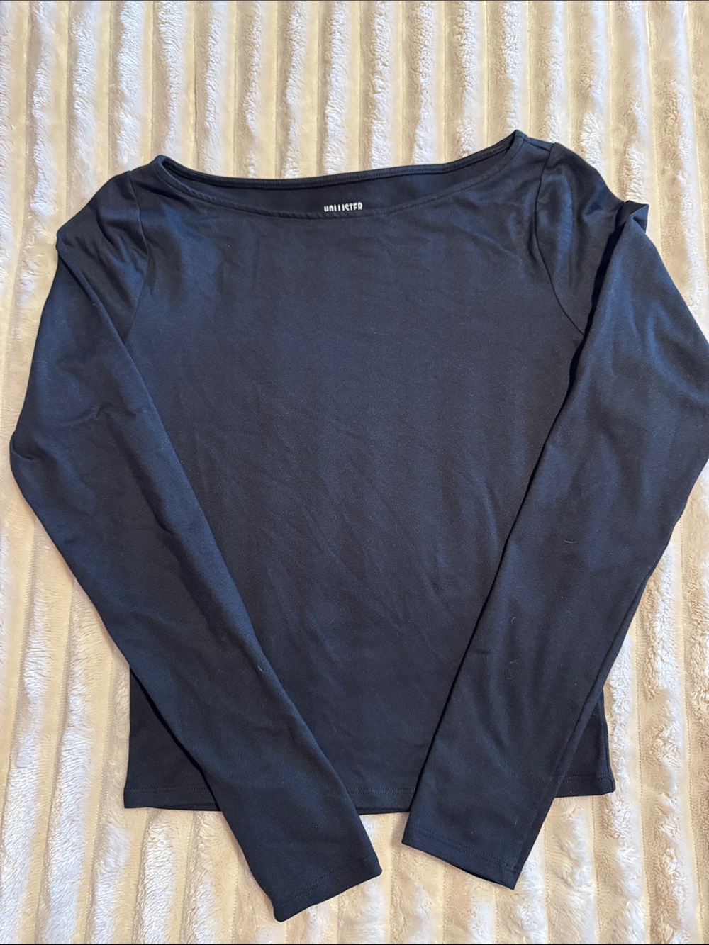 Hollister Black Long-Sleeve Boatneck Tee